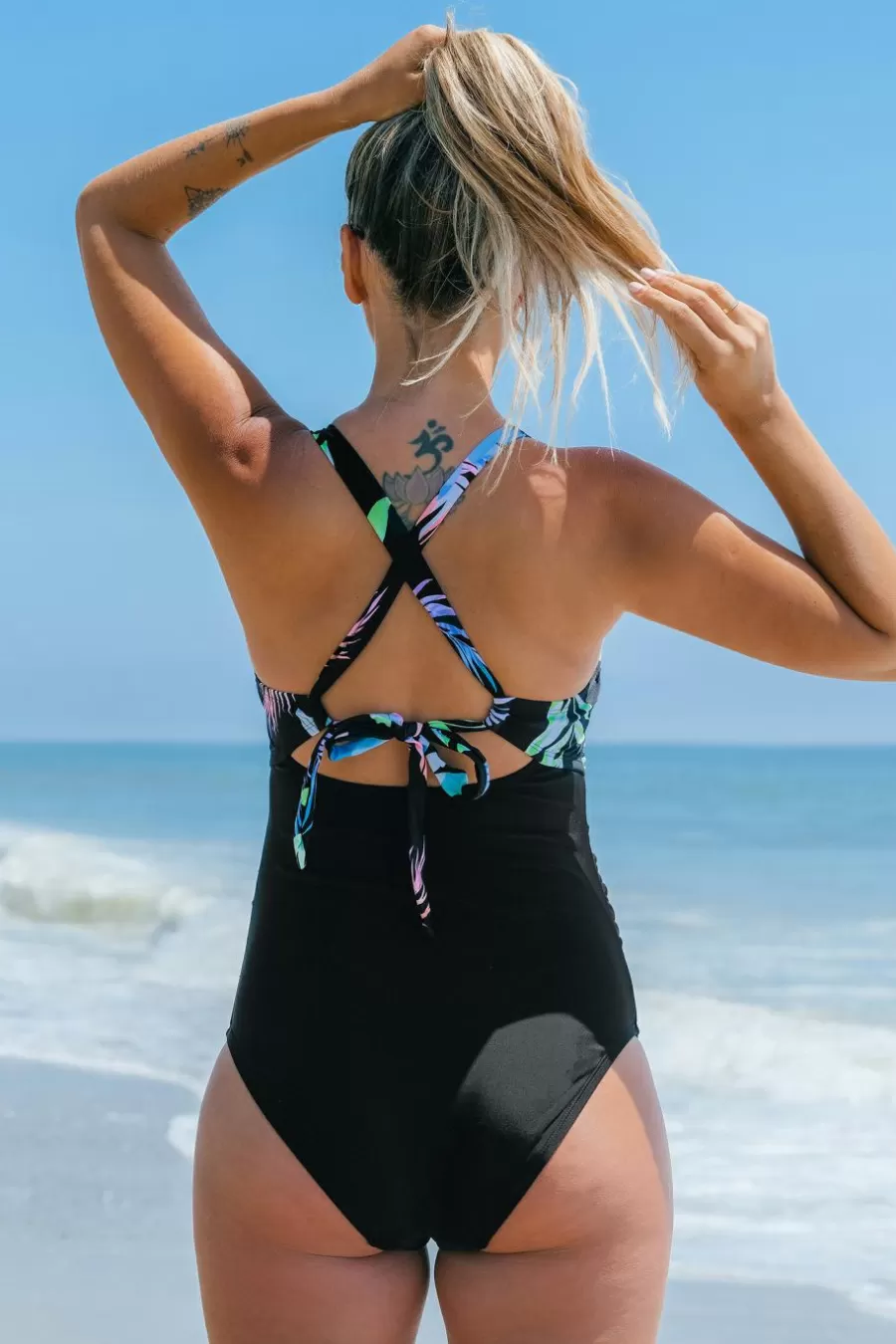 Cupshe Maillot 1 Pièce*Maillot De Bain Une Pièce De Maternité Croisé Découpé Rétro Noir
