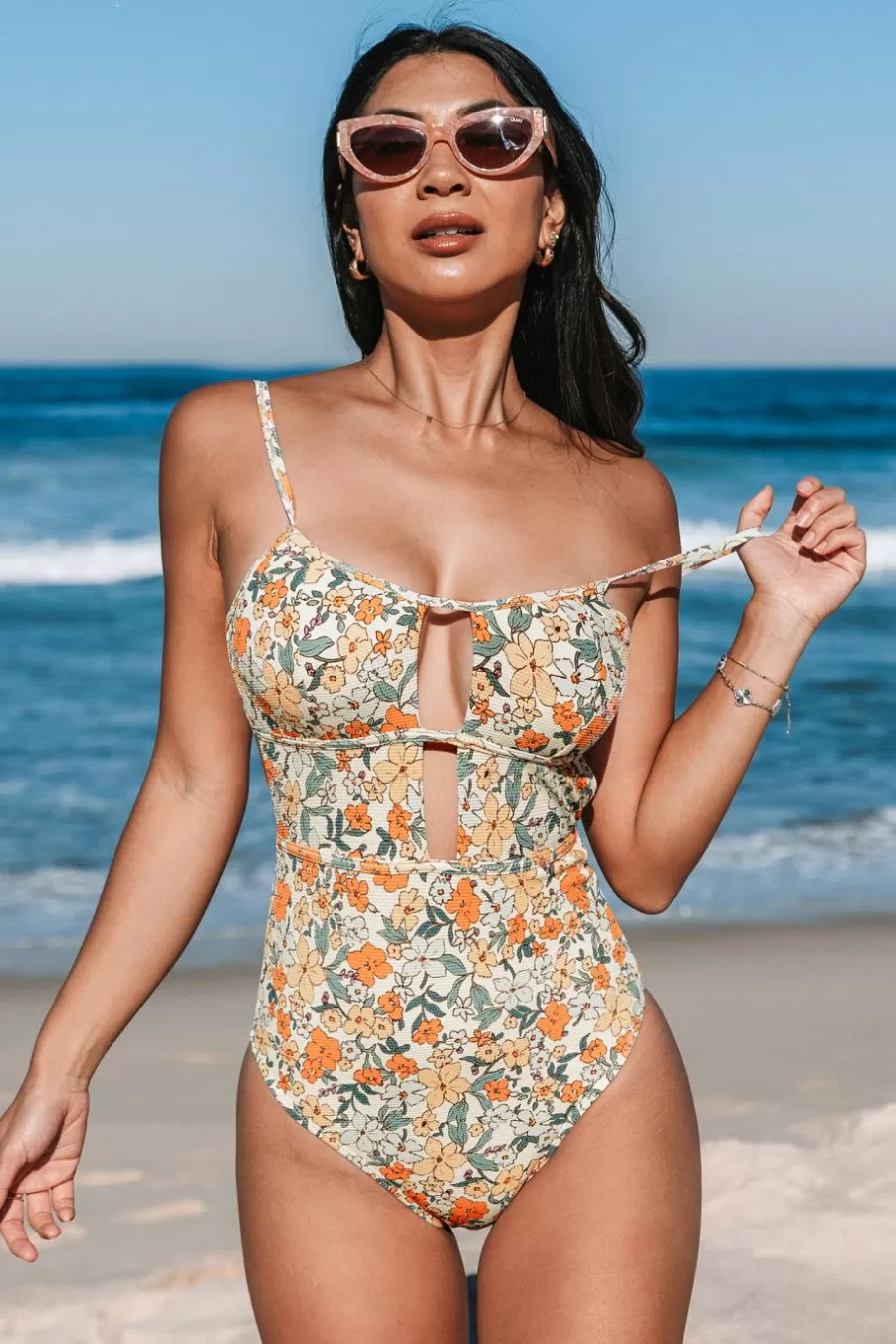 Cupshe Maillot 1 Pièce | Ventre Plat*Maillot De Bain Une Pièce Floral à Découpes Et Dos Ouvert Beige