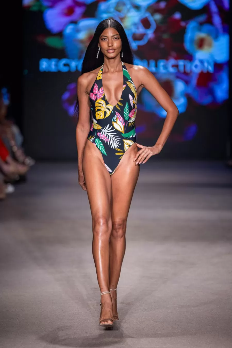 Cupshe Maillot 1 Pièce*Maillot De Bain Une Pièce Réversible Avec Col Licou Plongeant Recyclé Multicolore