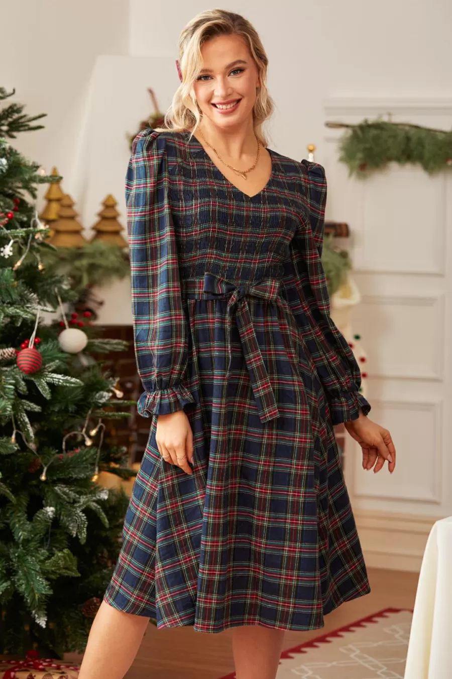 Cupshe Robe Courte*Robe à Col En V Avec épaules Bouffantes En Carreaux Bleue Bleu marine
