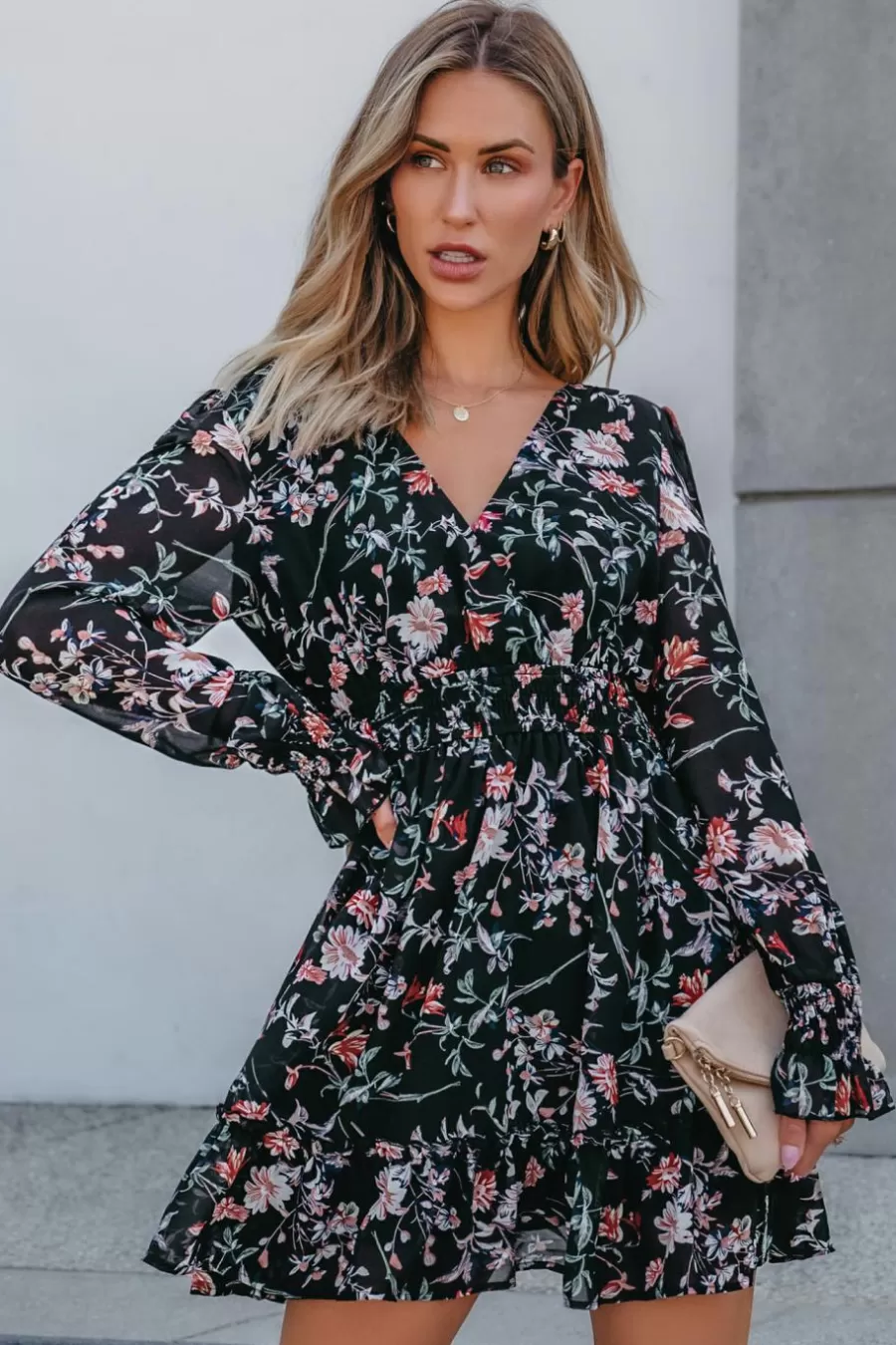 Cupshe Robe De Plage | Robe Courte*Robe Courte à Col Surplis Et Manches Blouson Avec Fleurs e Noir
