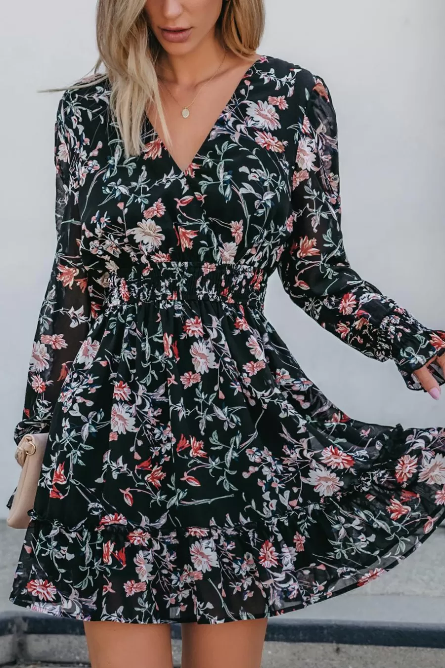 Cupshe Robe De Plage | Robe Courte*Robe Courte à Col Surplis Et Manches Blouson Avec Fleurs e Noir