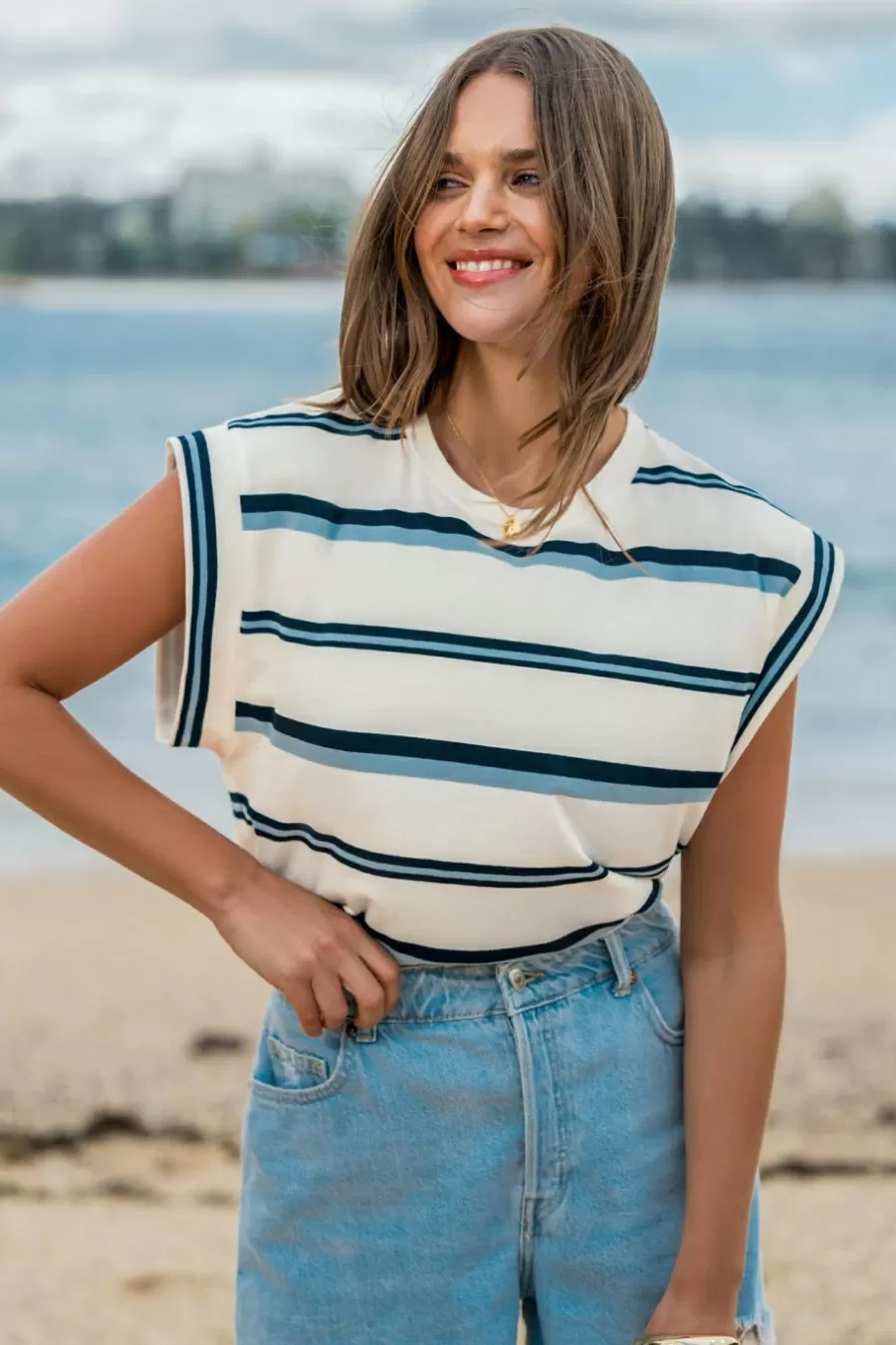 Cupshe Chemise & Blouse*T-shirt à Rayures Et à Col Rond Musclé Blanc